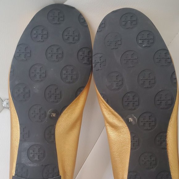 Tory Birch Size 7 Gold Flats - Showroom  condition - Picture 5 of 5
